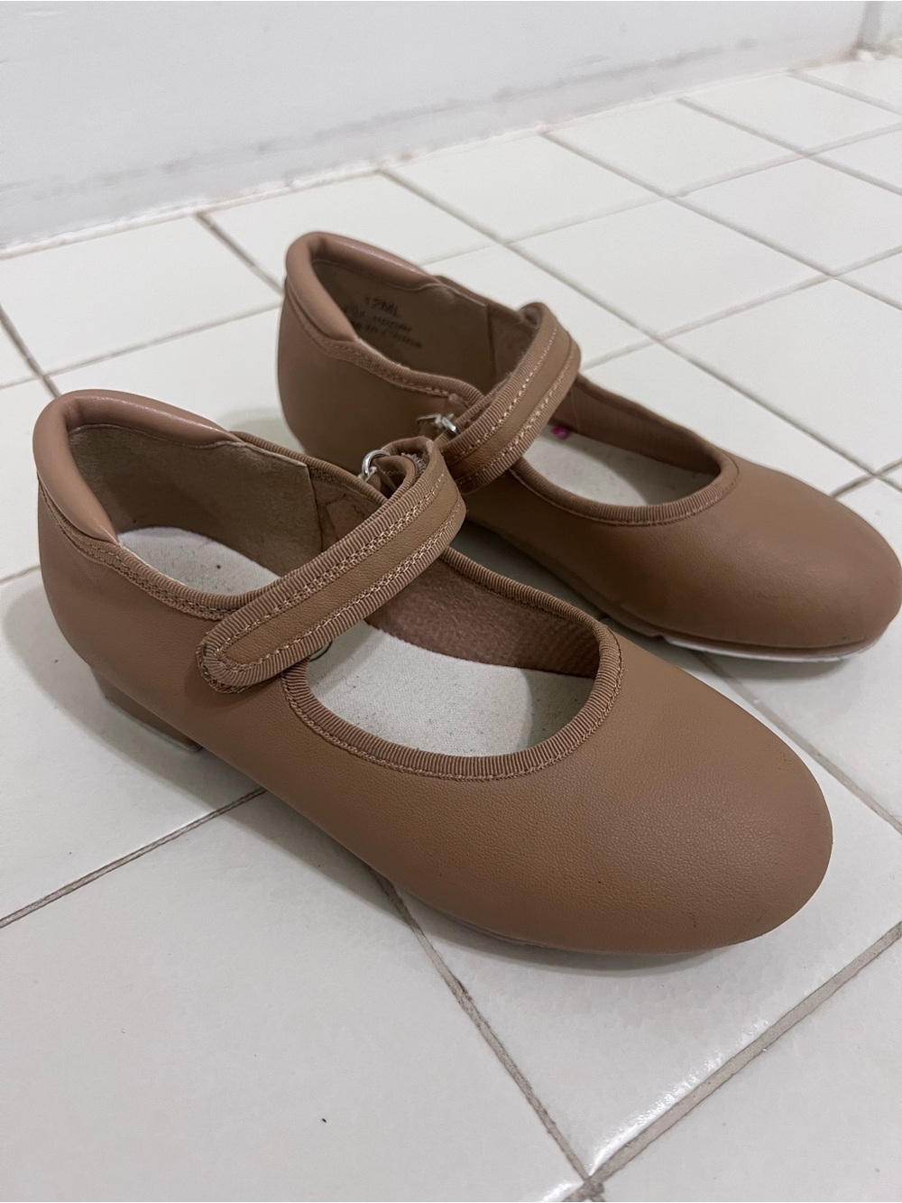 Girls' Mary Jane Tap Dance Shoes in Tan